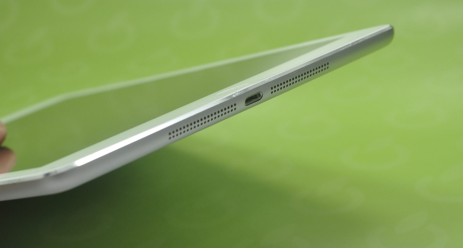 cropped-macforce_ipad_dock_1-1