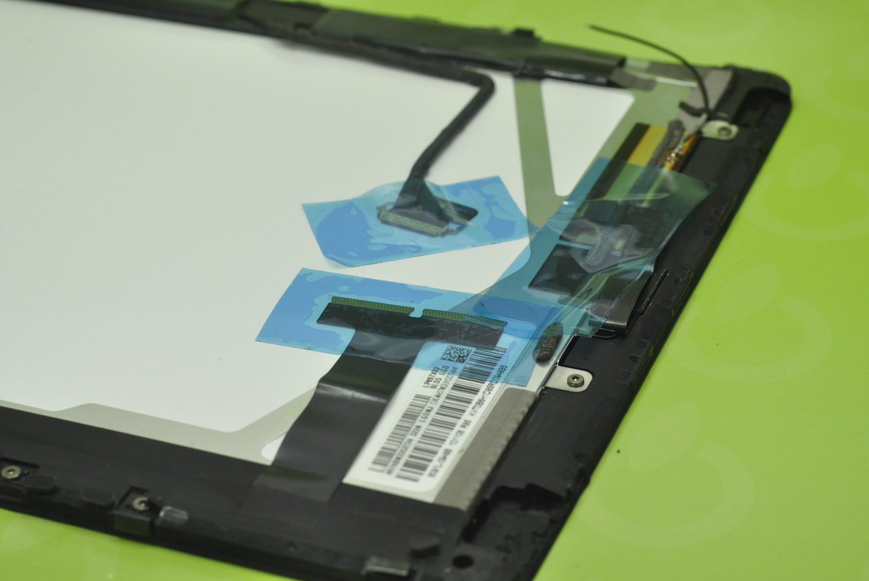 cropped macforce ipad lcd 5 Wymiana lub naprawa ekranu