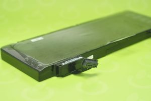 cropped-macforce_macbook_bateria_5 Profesjonalna wymiana baterii MacBook – serwis MacForce Warszawa