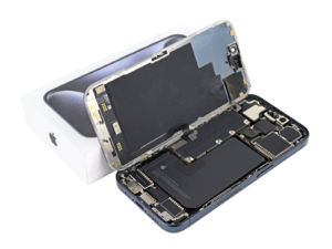 iPhone_wnetrze Naprawa płyty głównej w iPhone