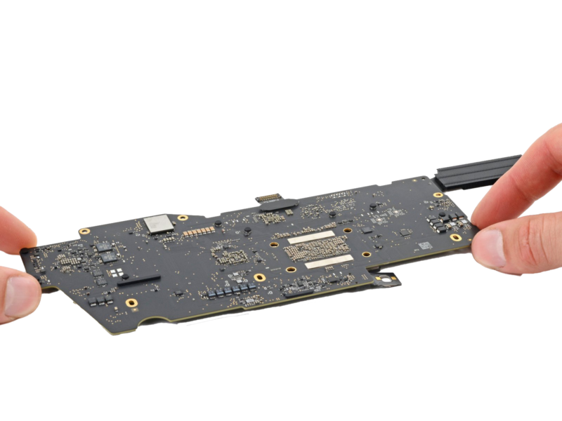 MBP M1 MLB 2 Wymiana złącza słuchawkowego MacBook Pro M1 A2338